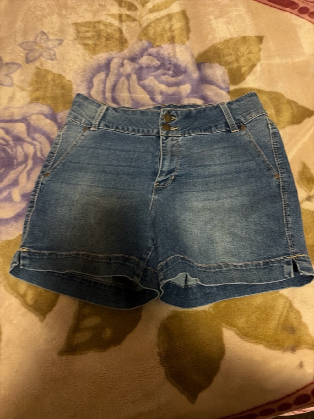 Women's Mid-Rise Blue Denim Roll-Cuff Shorts
